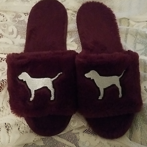 PINK Victoria's Secret Shoes - NEW PINK🤗🎀